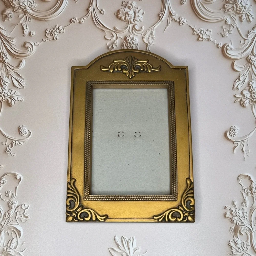 Vintage Gold Ornate Picture Frame